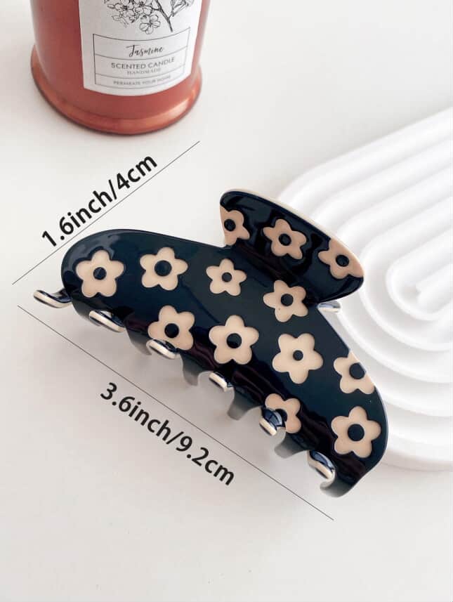 Fashionable & Elegant Floral Cutout Hair Claw